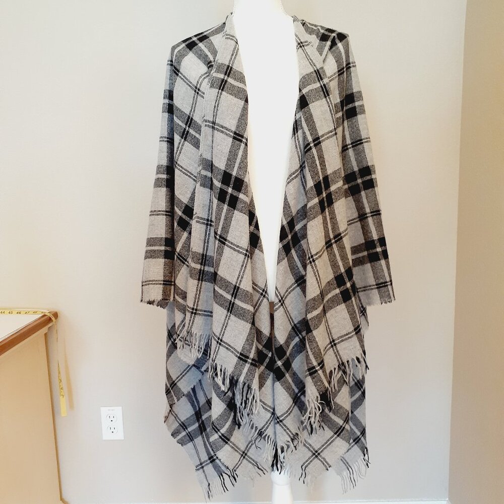 Plaid Fringe Open Front Wrap Cardigan - Gray/Black